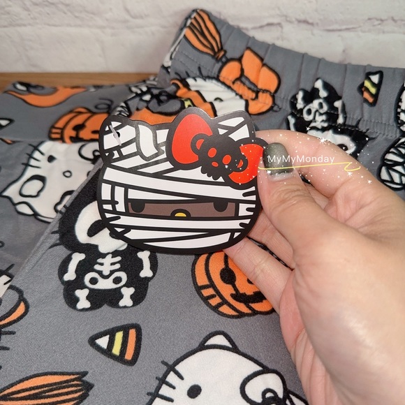 Hello Kitty Halloween Pajama Pants NWT - Picture 3 of 4